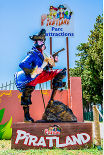 Piratland parc d'attraction pour les enfants Avignon